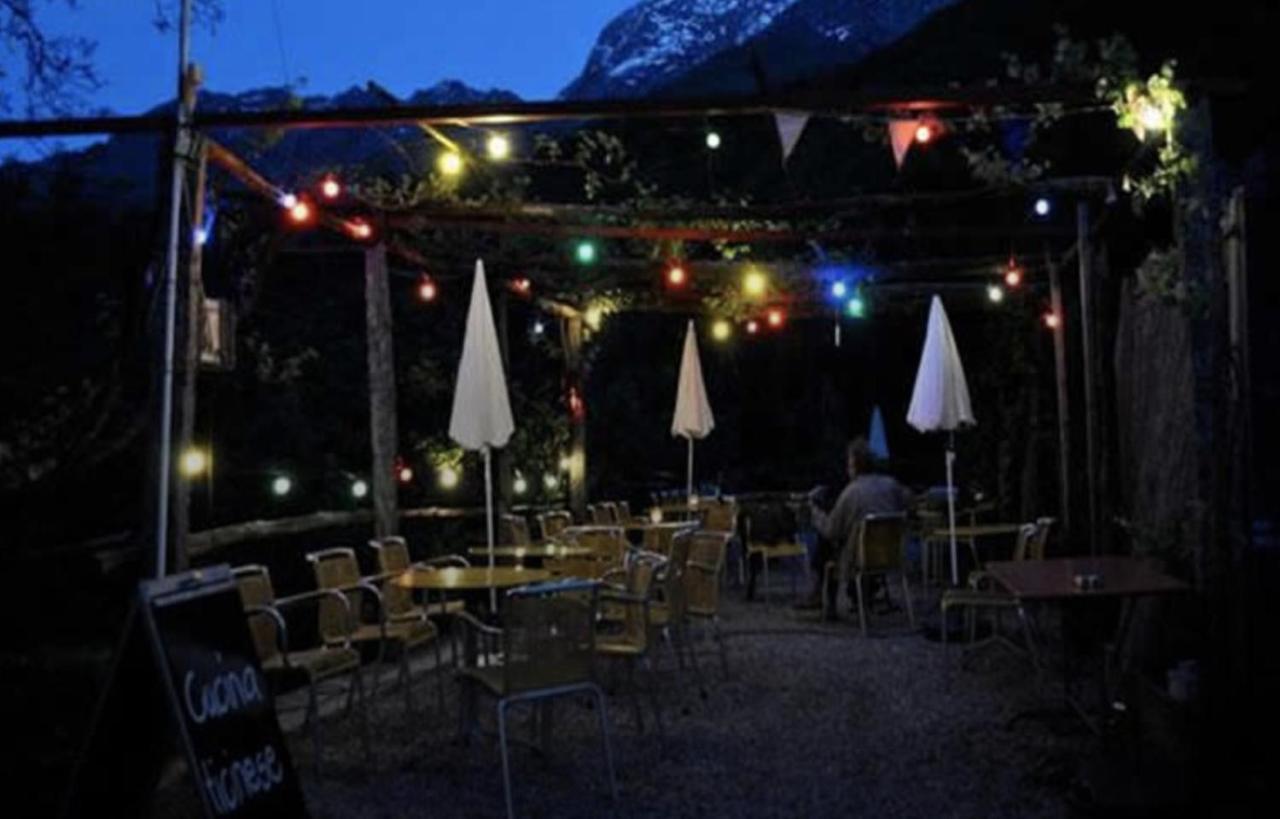 Osteria Gruetli Con Alloggio Borgnone Экстерьер фото
