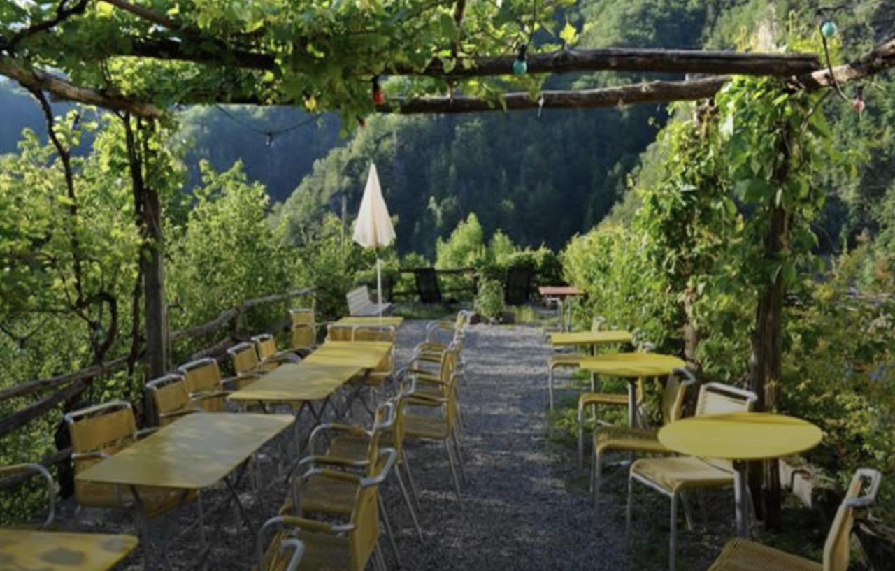 Osteria Gruetli Con Alloggio Borgnone Экстерьер фото