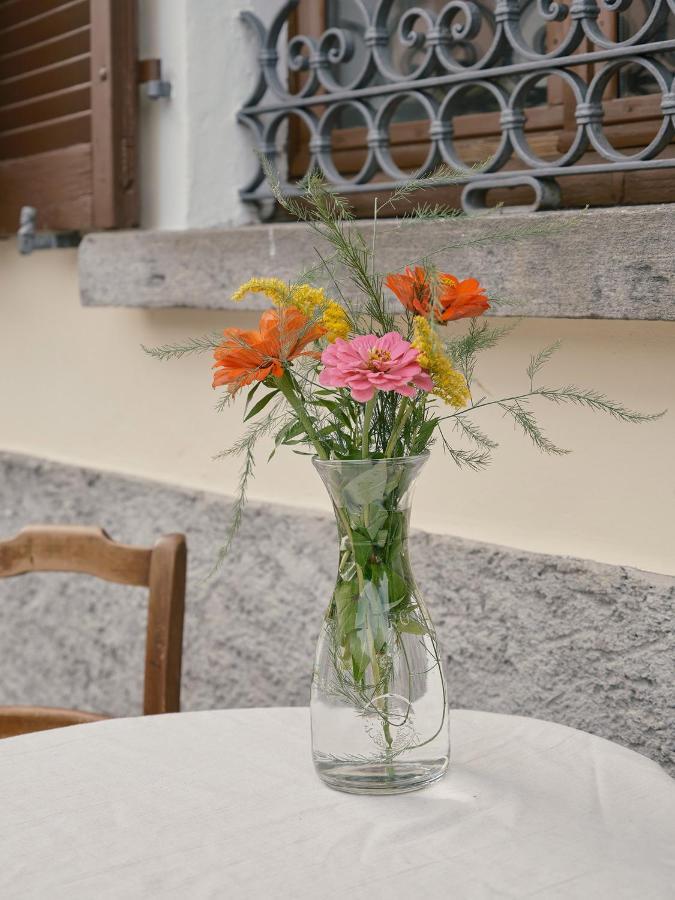 Osteria Gruetli Con Alloggio Borgnone Экстерьер фото